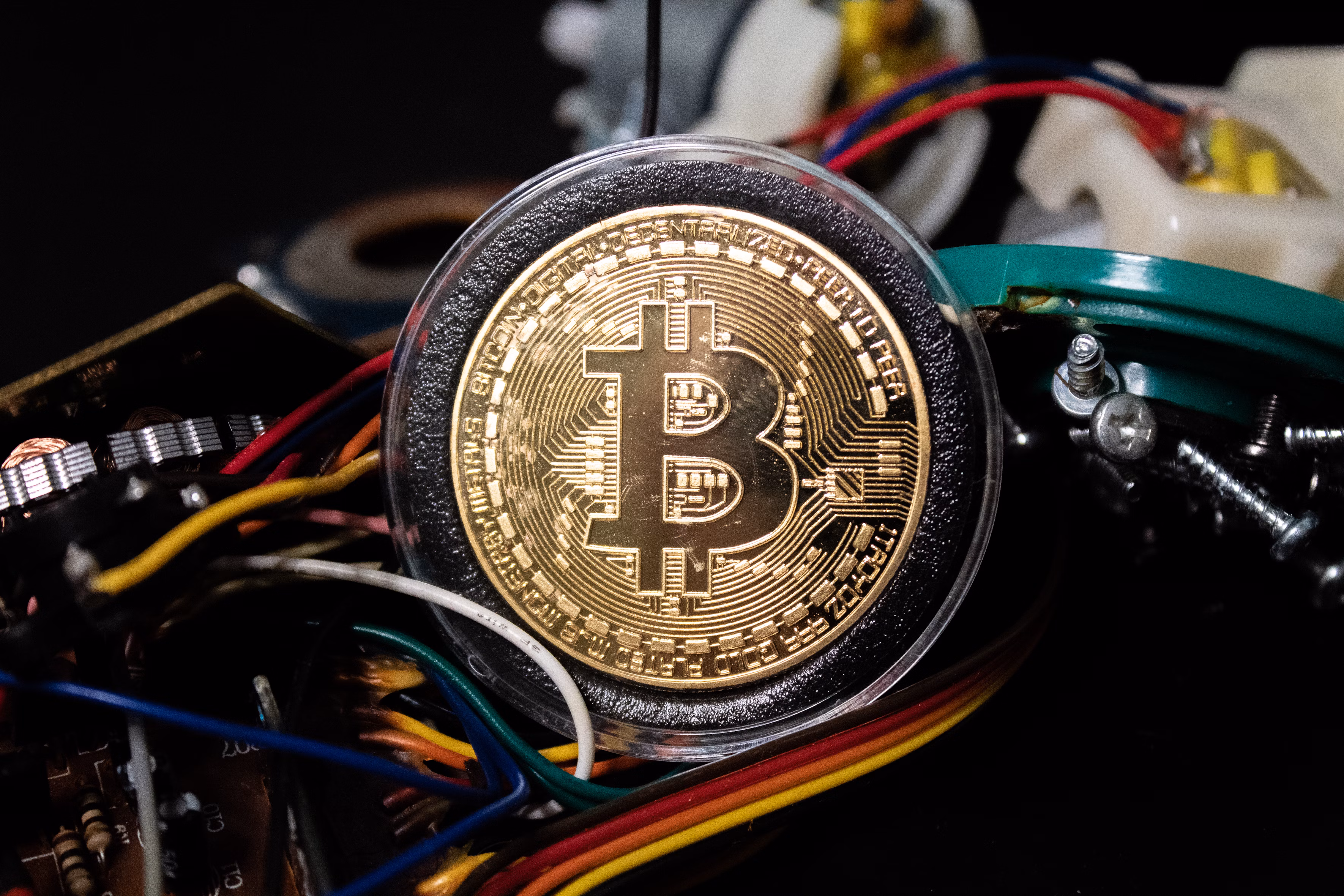 Bitcoin-mining.avif.avif